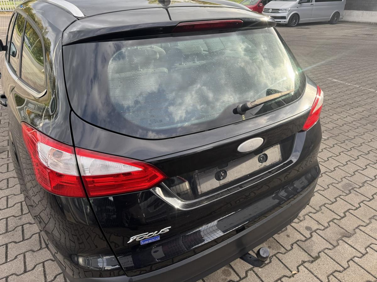 Ford Focus 3 original Heckklappe mit Heckscheibe Kombi Panther Schwarz Bj.2011